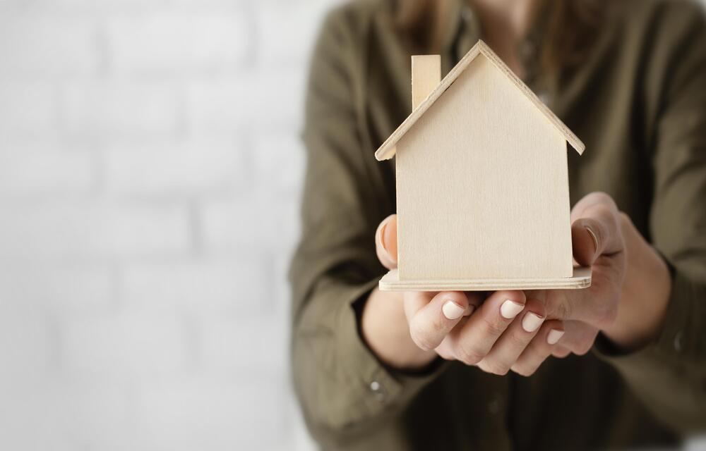 Transforma una pequeña casa en un espacio amplio y acogedor